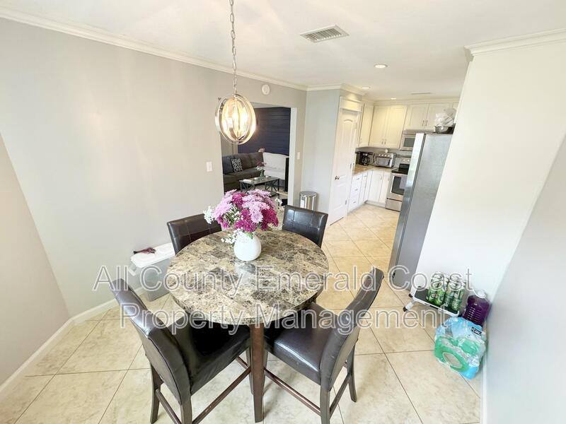 House for rent at 915 Emily Circle, Fort Walton Beach, FL 32547