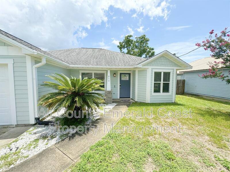 House for rent at 915 Emily Circle, Fort Walton Beach, FL 32547