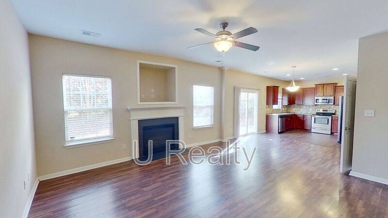 House for rent at 10009 Barrands Lane, Charlotte, NC 28278