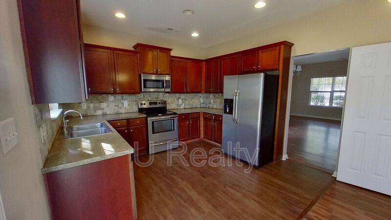 House for rent at 10009 Barrands Lane, Charlotte, NC 28278