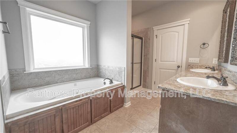 House for rent at 3131 W Ika Lane, Fayetteville, AR 72704