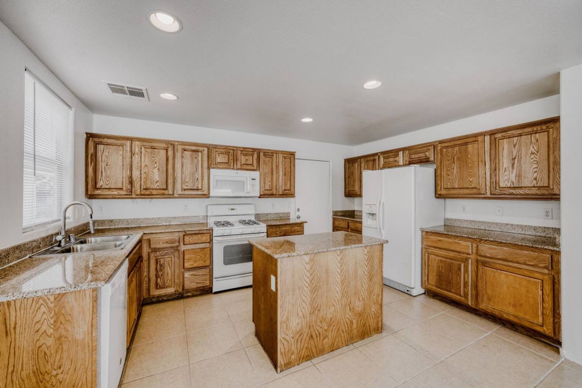 House for rent at 2562 Begonia Valley Ave, Henderson, NV 89074