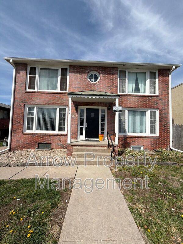 Apartment for rent at 1640 Washington St #1, Lincoln, NE 68502