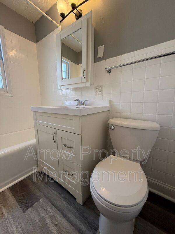 Apartment for rent at 1640 Washington St #1, Lincoln, NE 68502