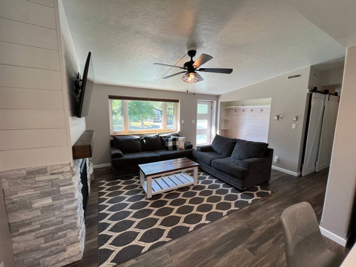 House for rent at 505 Deer Dr, Great Falls, MT 59404