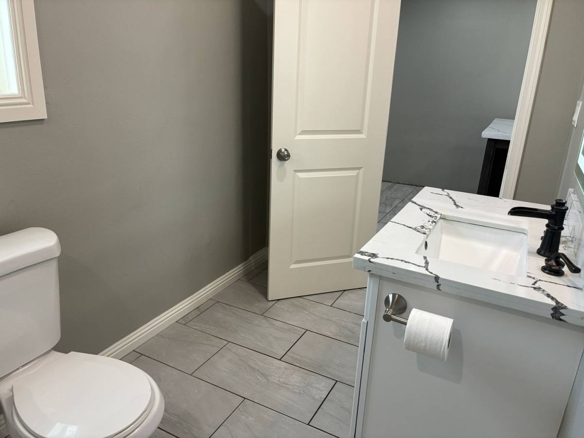 Apartment for rent at 162-164 E M St, Colton, CA 92324