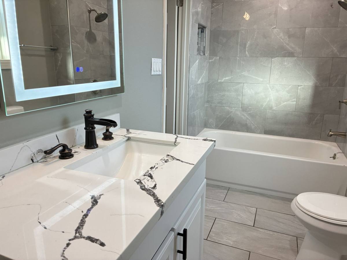 Apartment for rent at 162-164 E M St, Colton, CA 92324