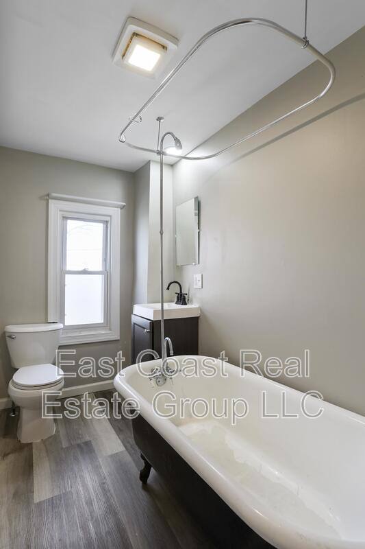 House for rent at 812 Dale St, Hagerstown, MD 21740