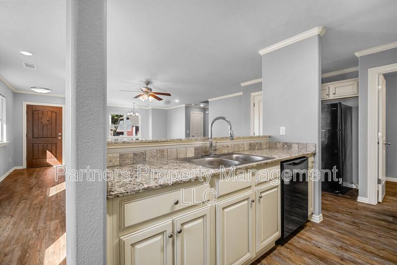 Apartment for rent at 1256 N Sicily Lane, Fayetteville, AR 72704