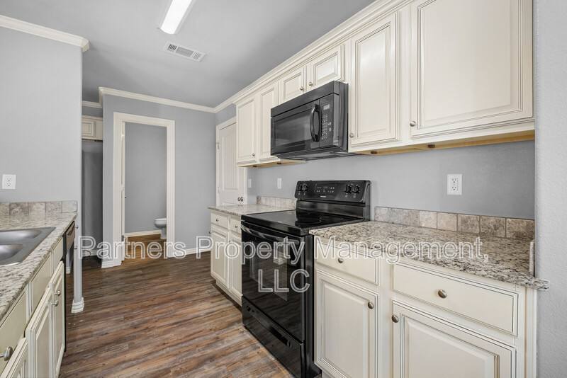 Apartment for rent at 1256 N Sicily Lane, Fayetteville, AR 72704