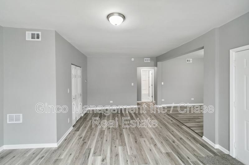 Apartment for rent at 9305 S Homan Ave #1, Evergreen Park, IL 60805