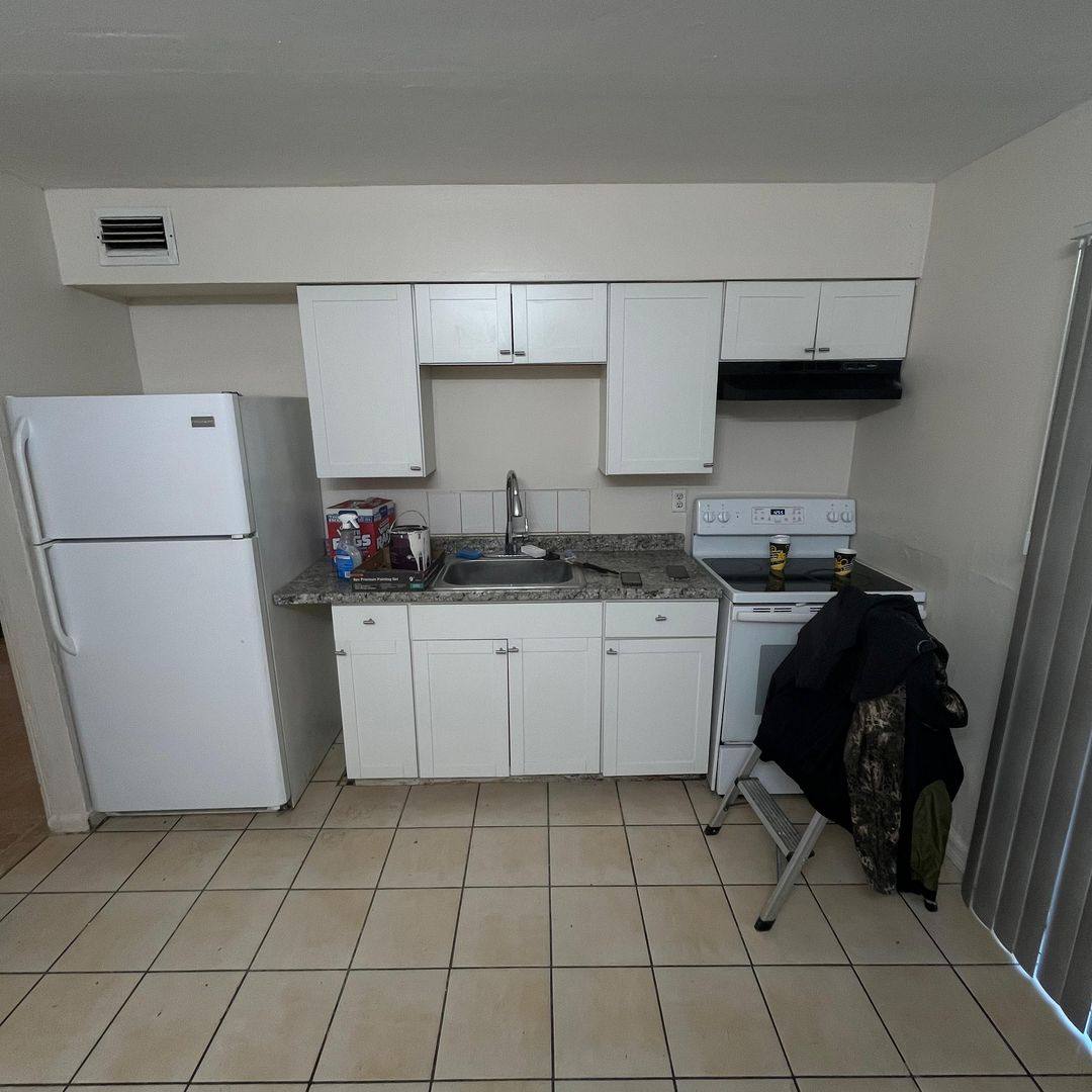 Apartment for rent at 3950 Lora St, Fort Myers, FL 33916