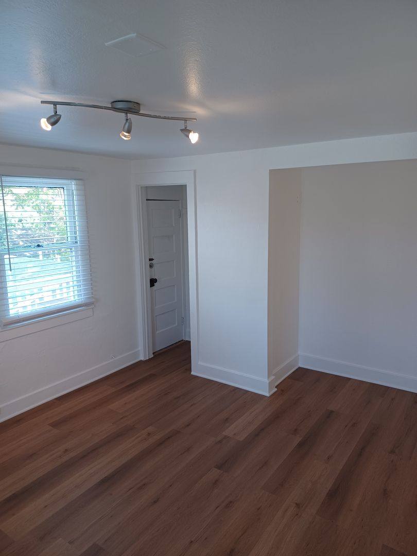 Apartment for rent at 221 N Orange St, Orange, CA 92866