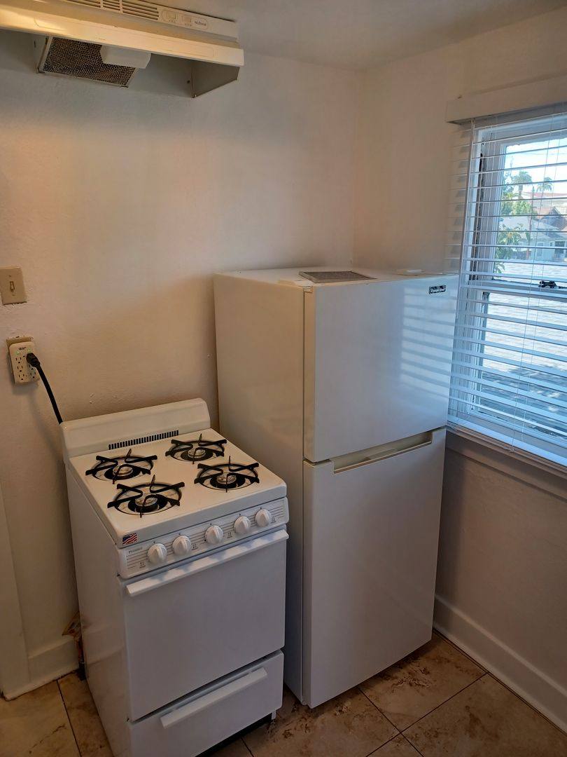 Apartment for rent at 221 N Orange St, Orange, CA 92866