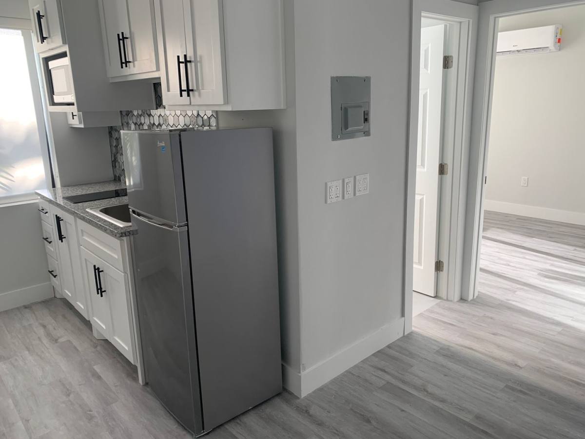 Apartment for rent at 1639 Madison St, Hollywood, FL 33020