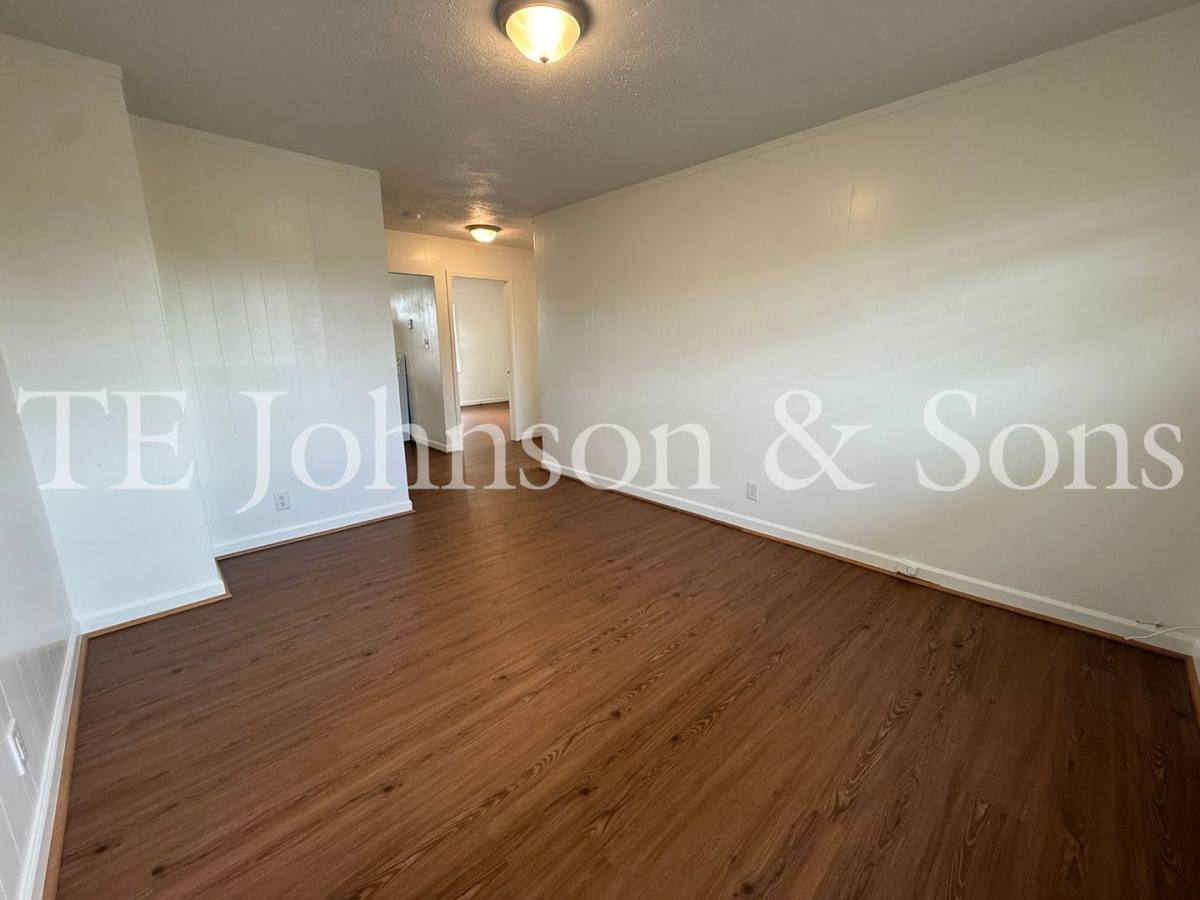 Apartment for rent at 1137 N Cameron Ave #C, Winston Salem, NC 27101