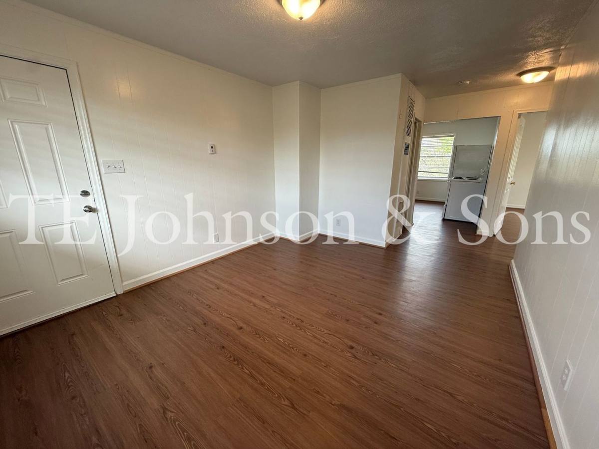 Apartment for rent at 1137 N Cameron Ave #C, Winston Salem, NC 27101
