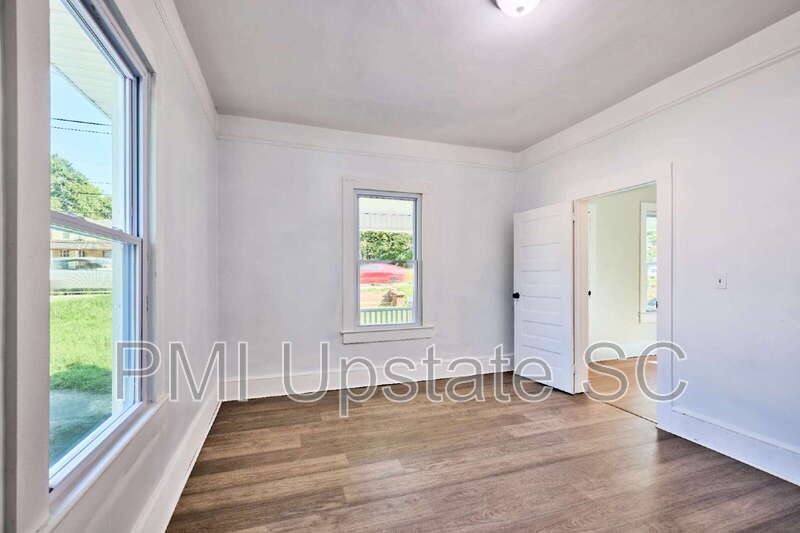 House for rent at 10 E Main St, Taylors, SC 29687