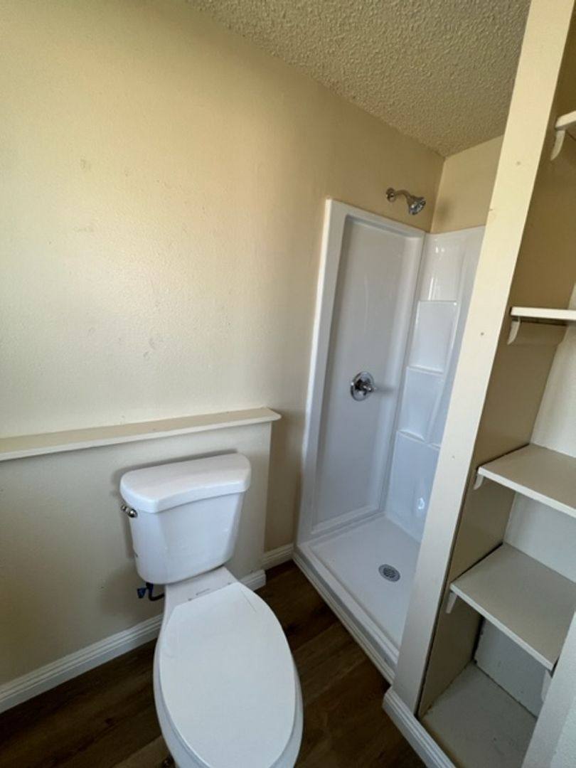 House for rent at 1092 E Hosking Ave, Bakersfield, CA 93307