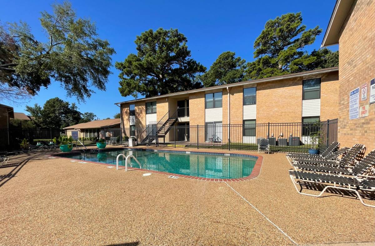 Apartment for rent at 202 Thigpen Dr, Tyler, TX 75703
