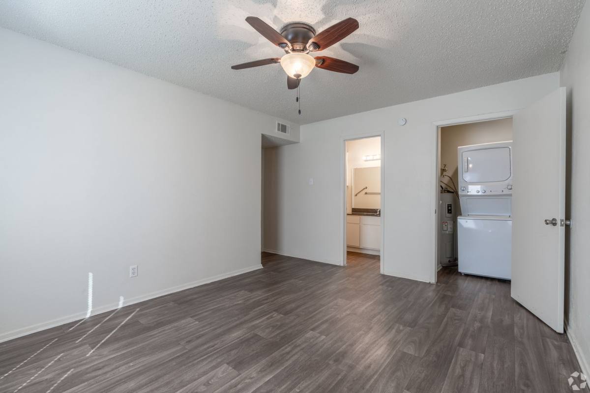 Apartment for rent at 202 Thigpen Dr, Tyler, TX 75703