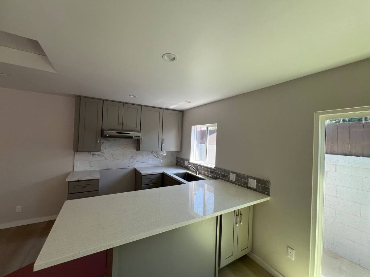 Apartment for rent at 617 W 51st St, Los Angeles, CA 90037