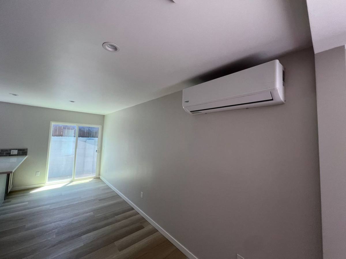 Apartment for rent at 617 W 51st St, Los Angeles, CA 90037