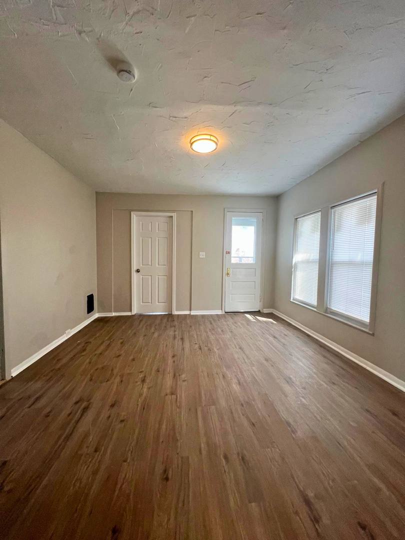 Apartment for rent at 836 E 156th St, Cleveland, OH 44110