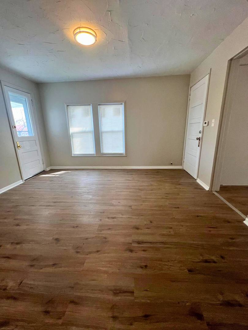 Apartment for rent at 836 E 156th St, Cleveland, OH 44110