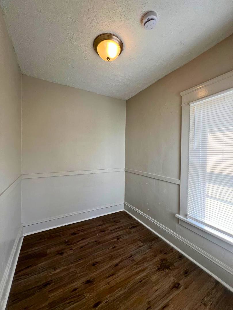 Apartment for rent at 836 E 156th St, Cleveland, OH 44110