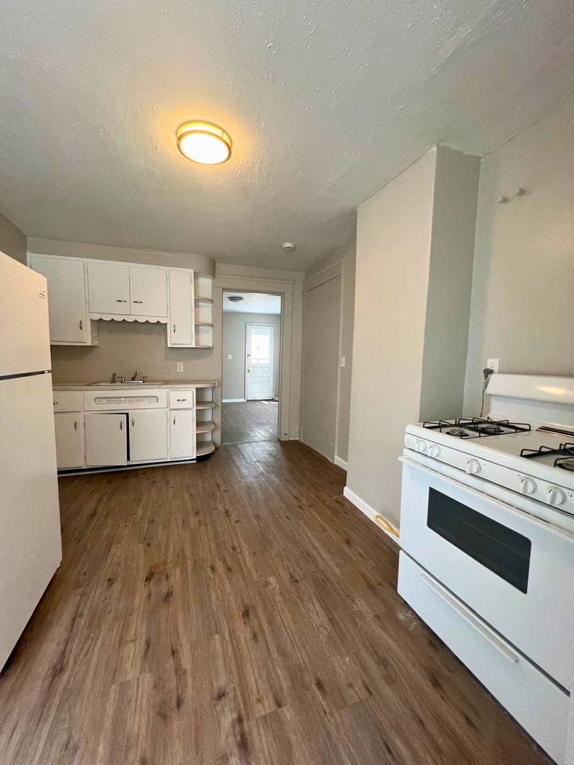 Apartment for rent at 836 E 156th St, Cleveland, OH 44110
