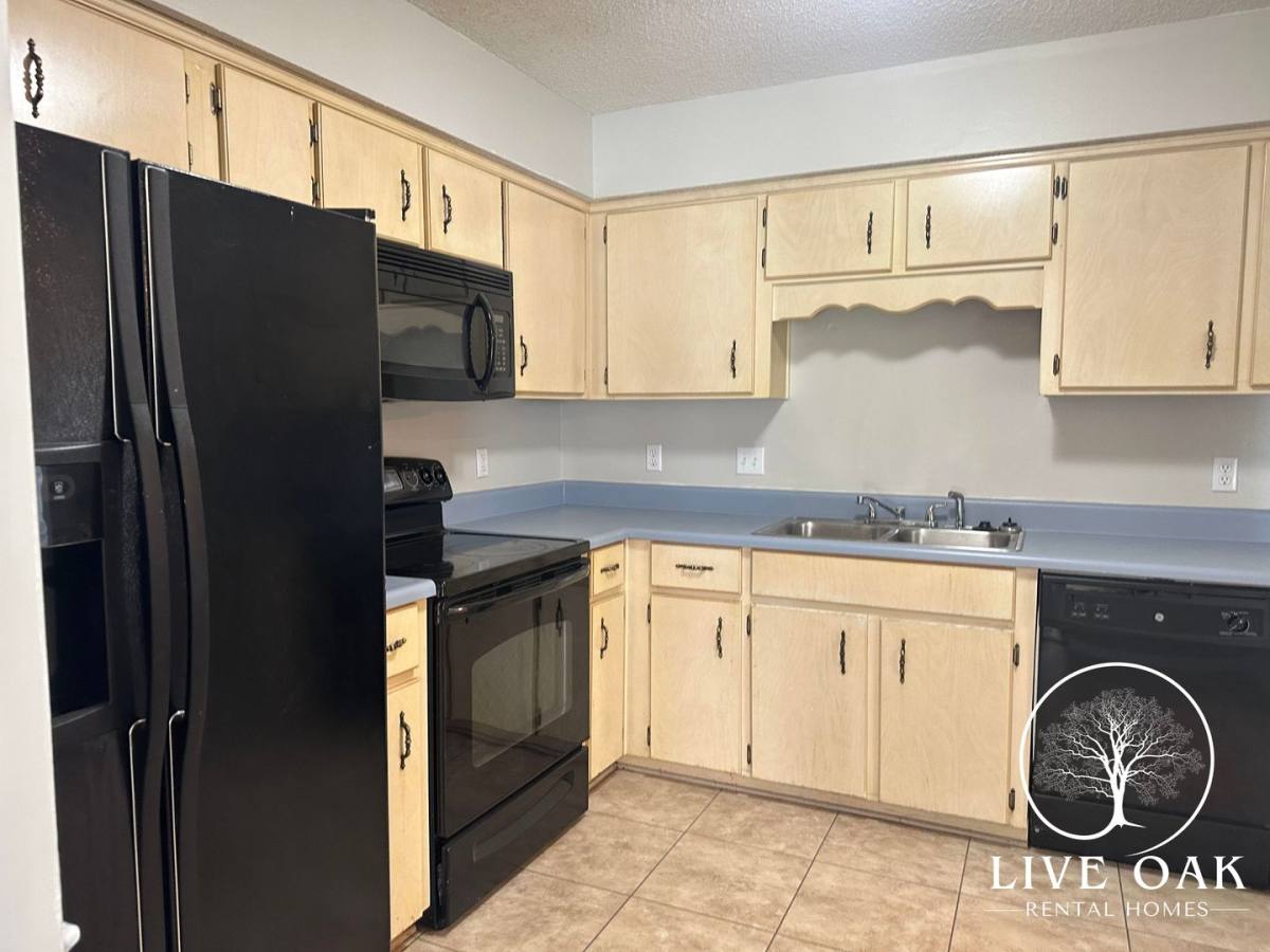 House for rent at 800 Wallace Martin Dr, Hinesville, GA 31313