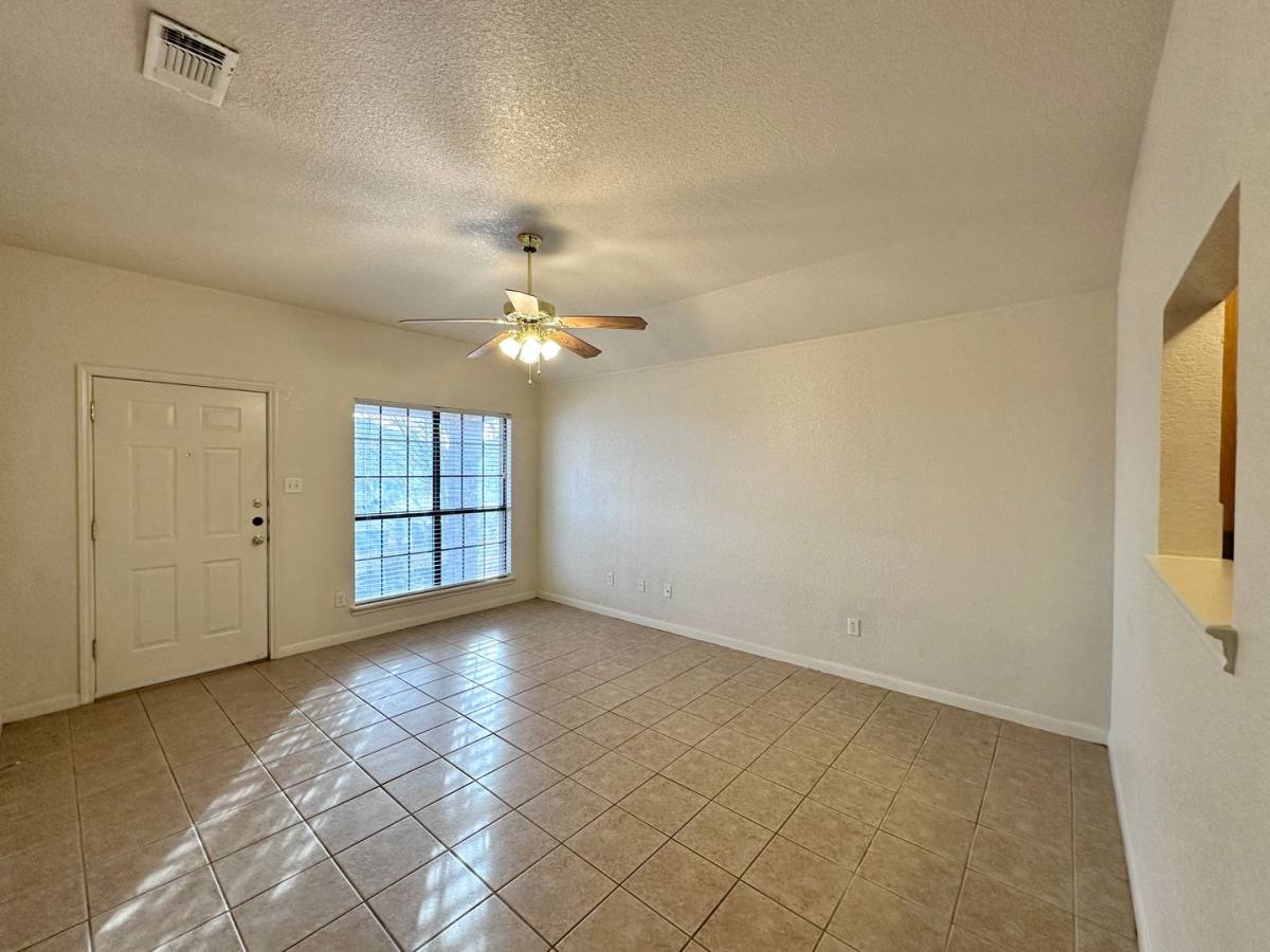Townhouse for rent at 1111 Cinch Dr, Killeen, TX 76549