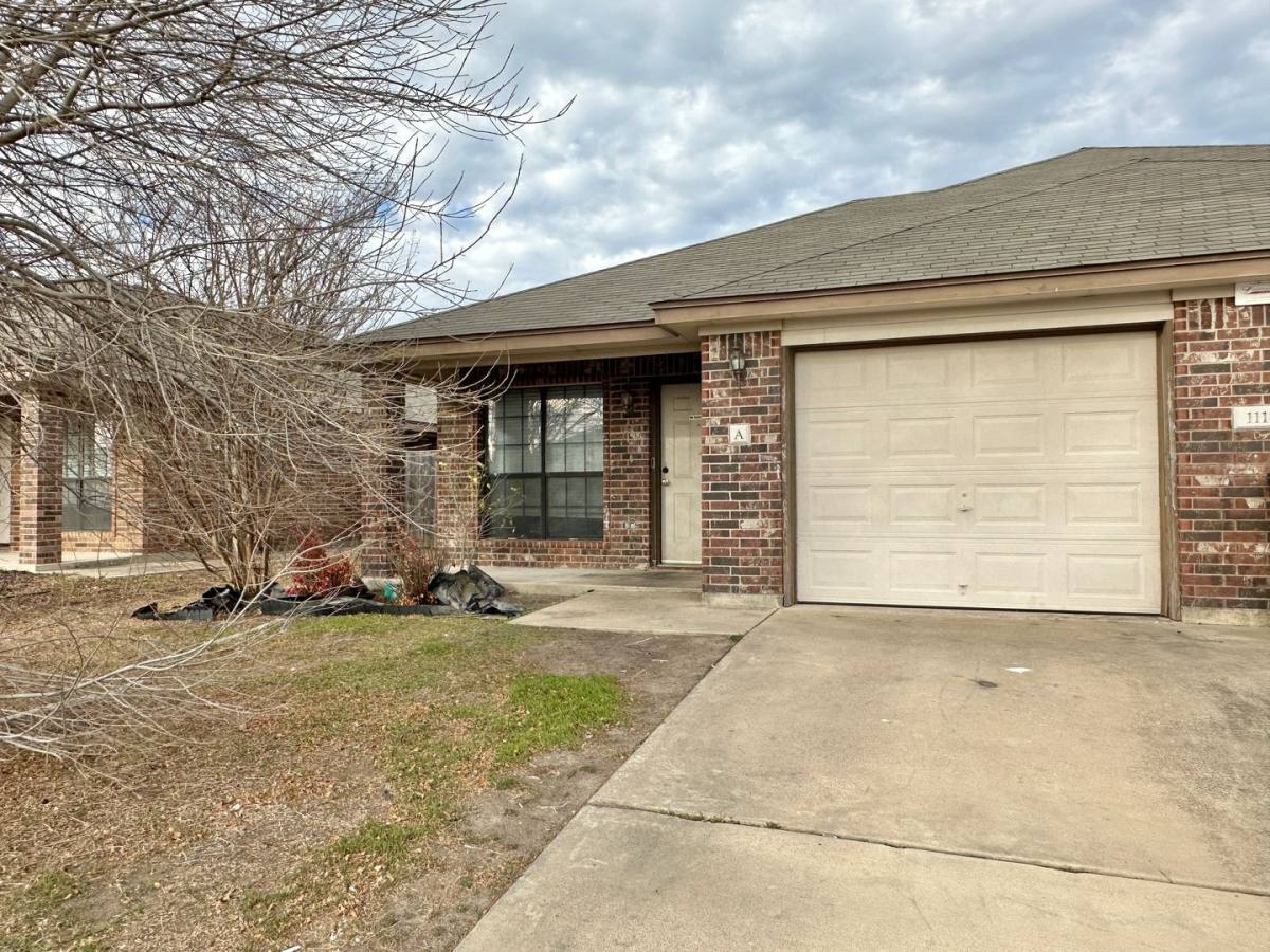 Townhouse for rent at 1111 Cinch Dr, Killeen, TX 76549