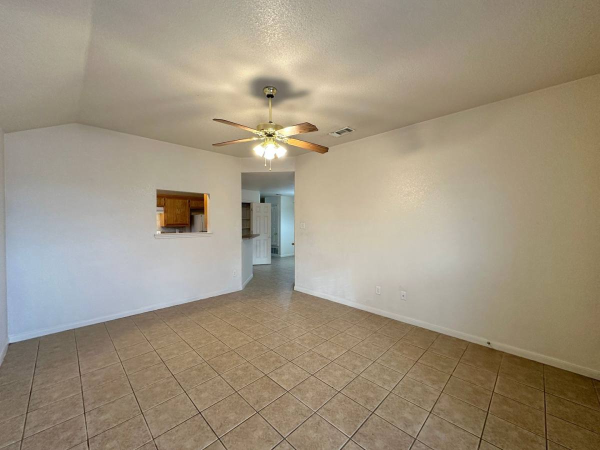 Townhouse for rent at 1111 Cinch Dr, Killeen, TX 76549