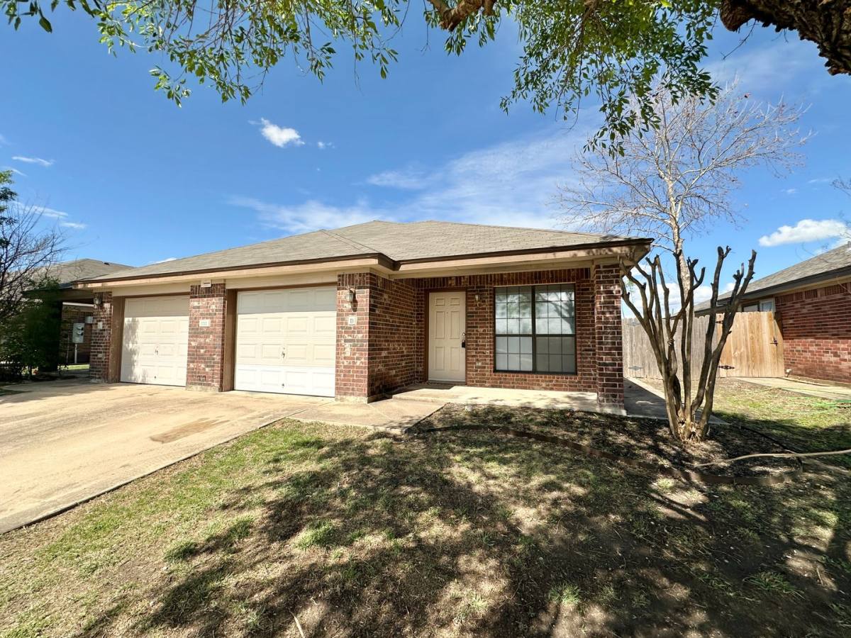Townhouse for rent at 1111 Cinch Dr, Killeen, TX 76549