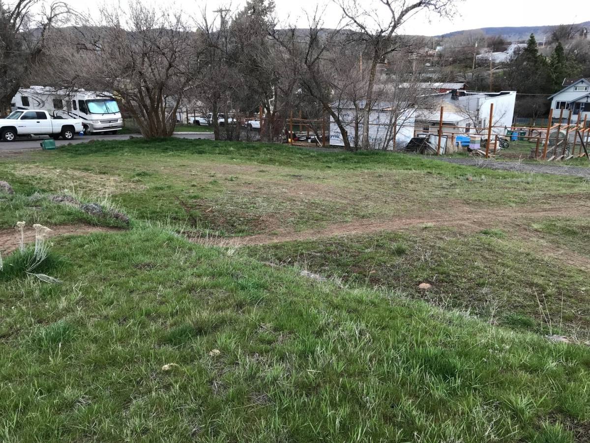 House for rent at 220 Doty, Klamath Falls, OR 97601