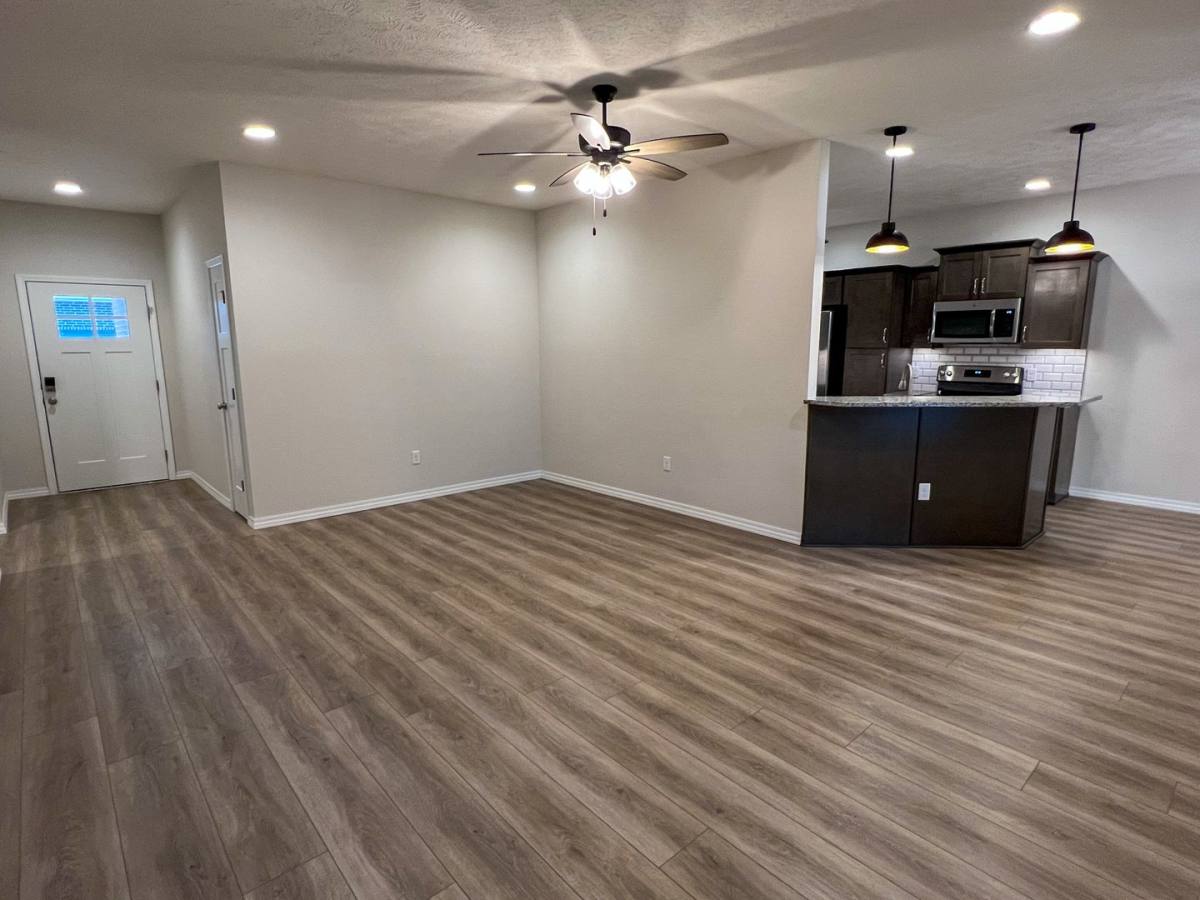 Townhouse for rent at 3021 W Cardinal St, Springfield, MO 65810