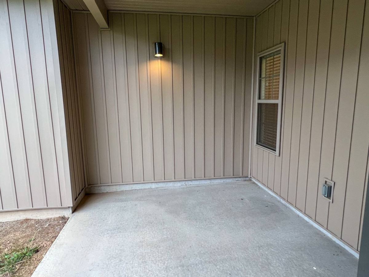 Townhouse for rent at 3021 W Cardinal St, Springfield, MO 65810