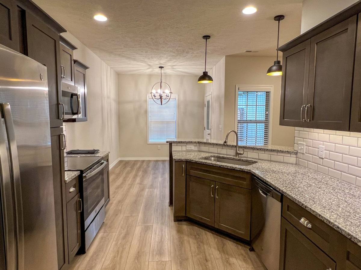 Townhouse for rent at 3021 W Cardinal St, Springfield, MO 65810