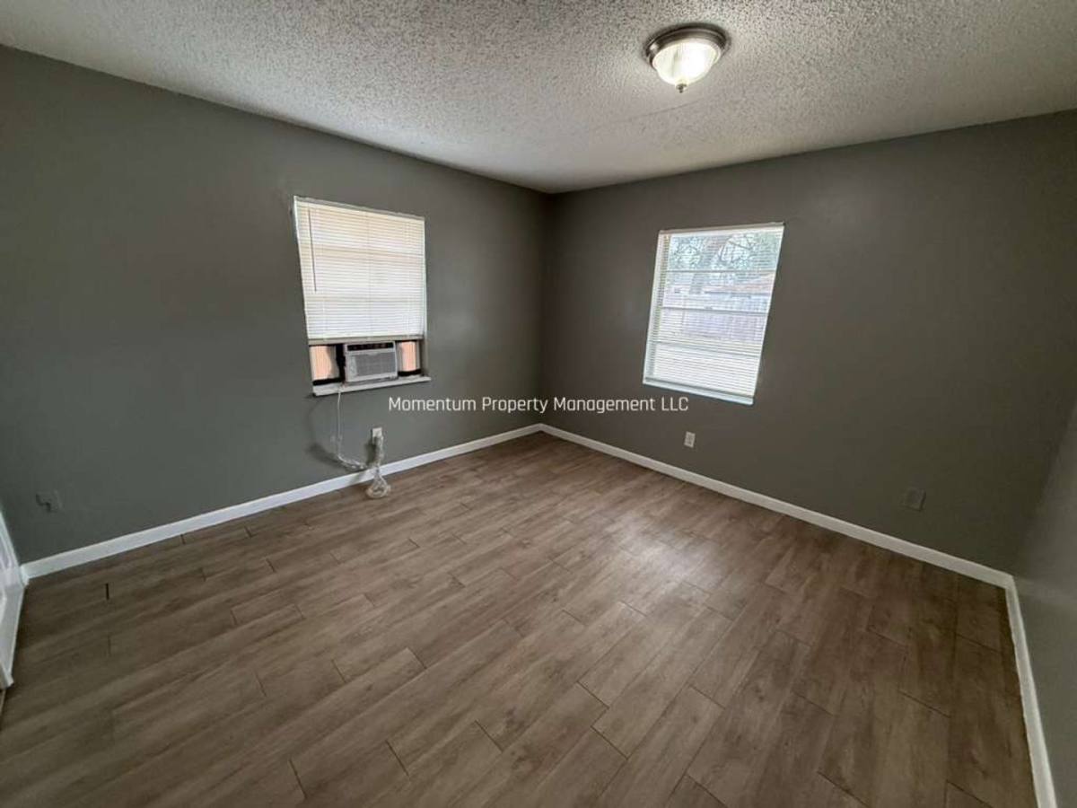 Apartment for rent at 8218 N Elmer St, Tampa, FL 33604