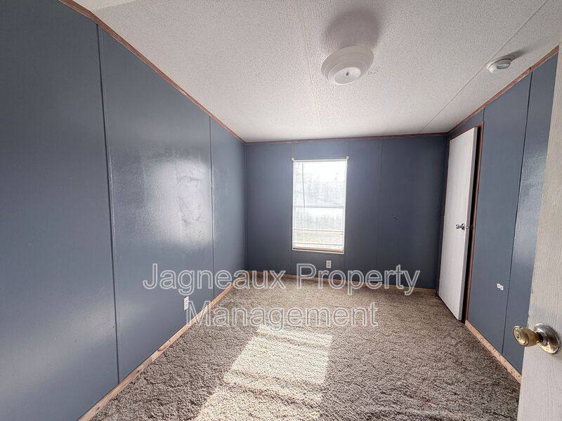 House for rent at 1914 Center St, Vinton, LA 70668