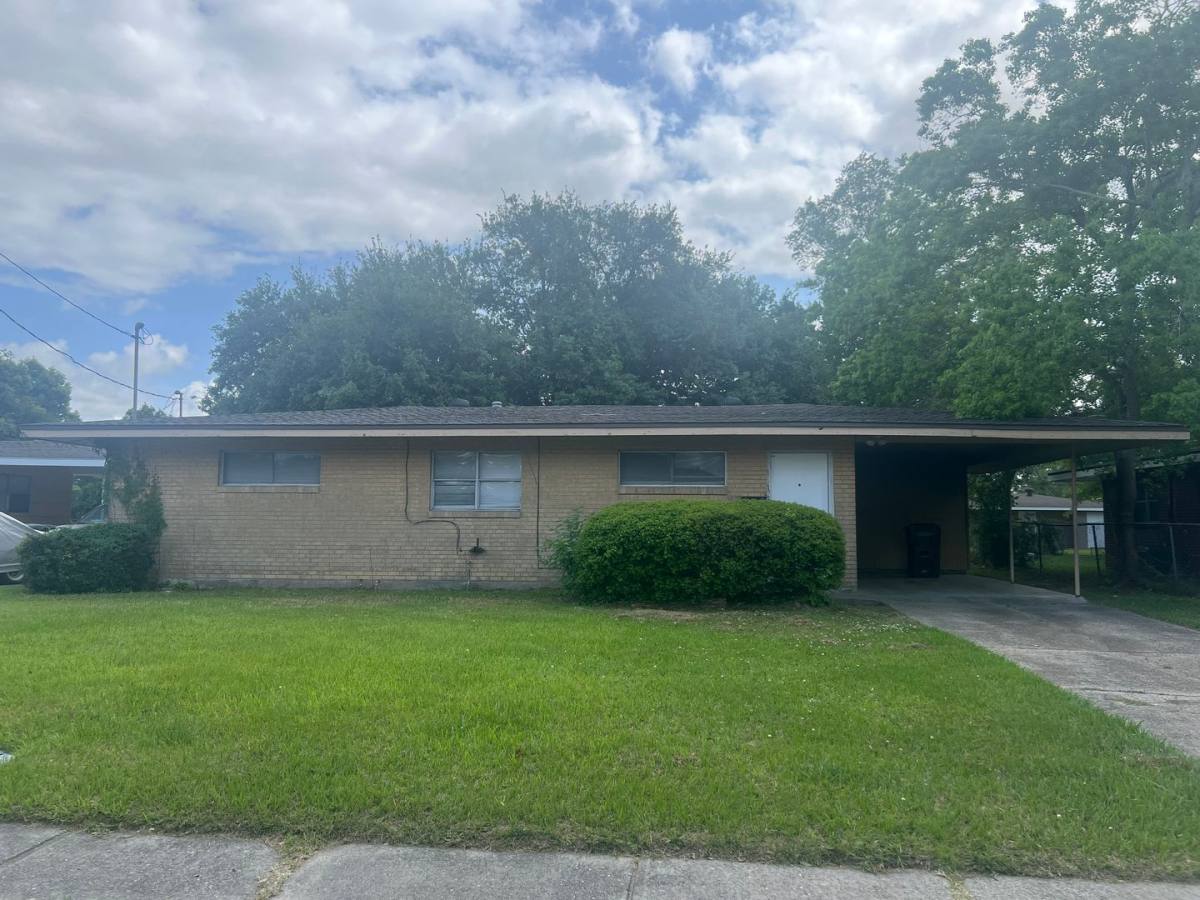 House for rent at 1512 Meadow, Lake Charles, LA 70607