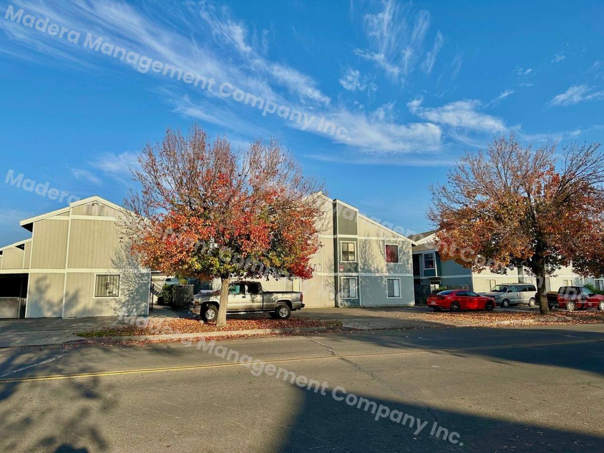 Apartment for rent at 301 S B St, Madera, CA 93638