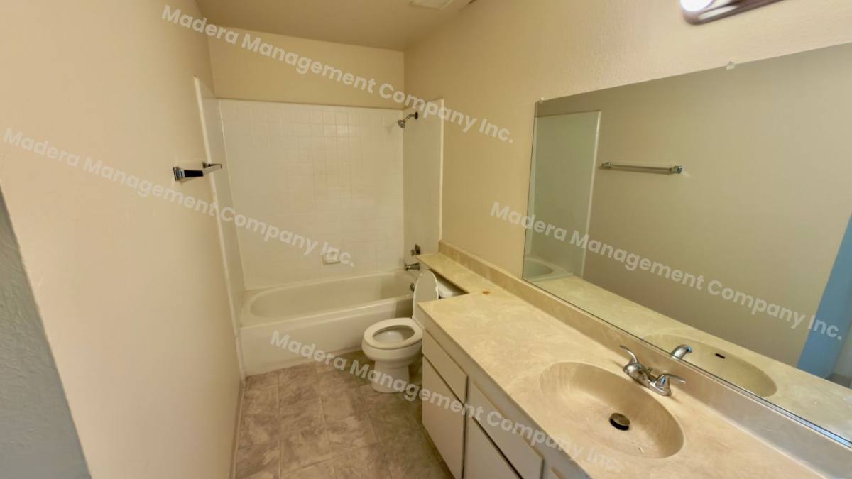 Apartment for rent at 301 S B St, Madera, CA 93638