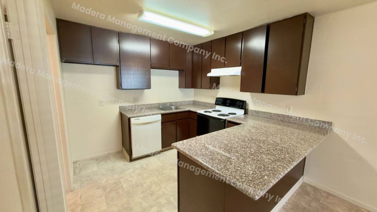 Apartment for rent at 301 S B St, Madera, CA 93638