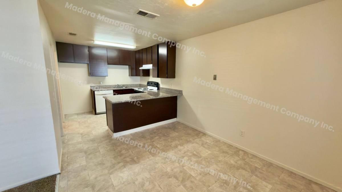 Apartment for rent at 301 S B St, Madera, CA 93638