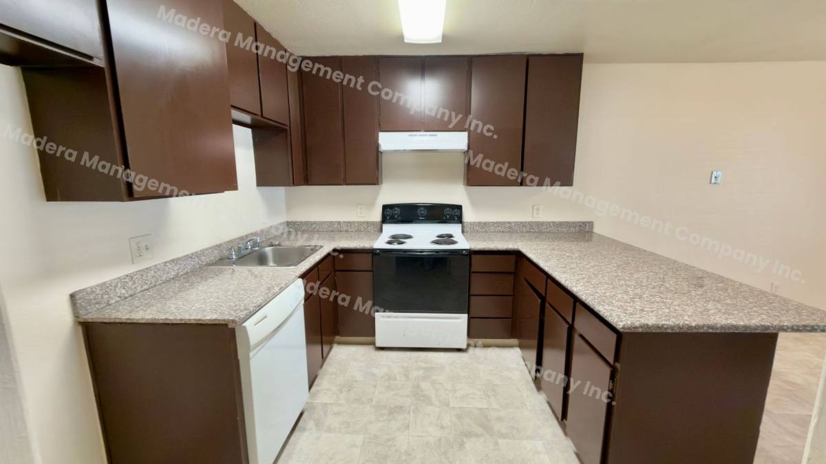 Apartment for rent at 301 S B St, Madera, CA 93638
