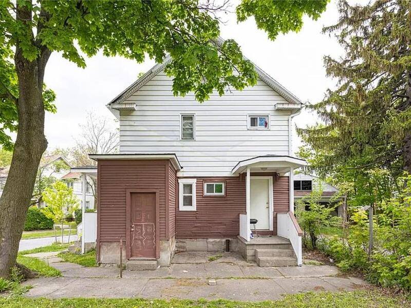 House for rent at 16 Cummings St, Rochester, NY 14609