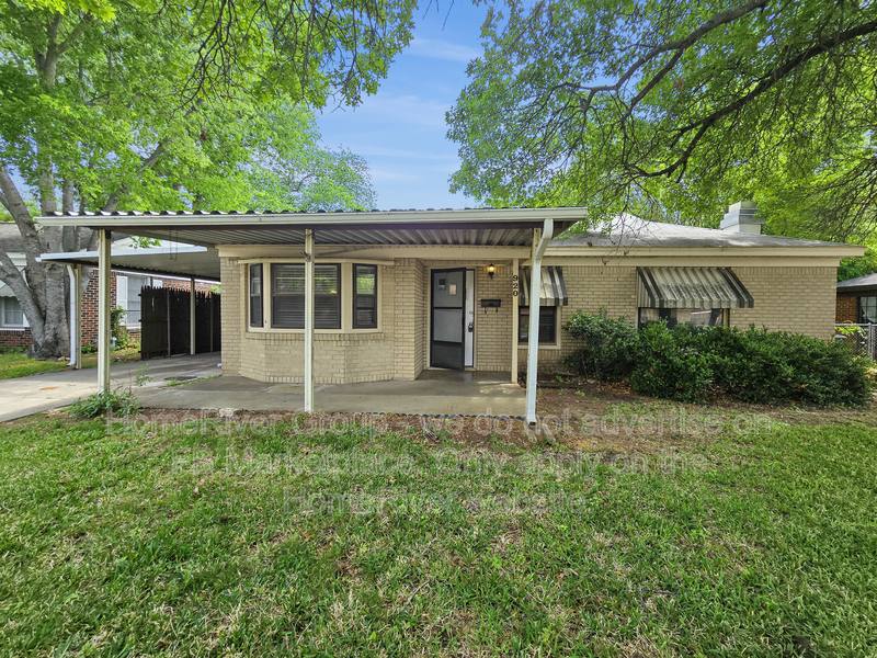 House for rent at 920 Yale St, Fort Worth, TX 76114